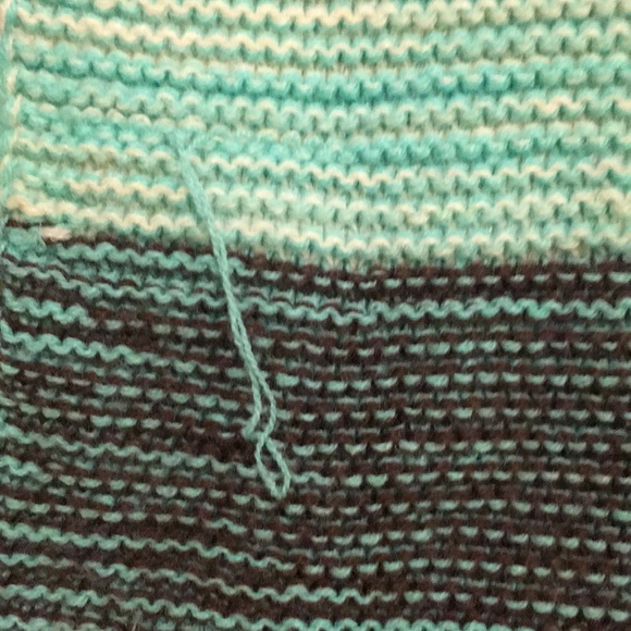 Warm and cozy color block infinity scarf - Picture 3 of 4